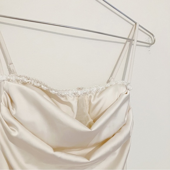 Vintage • Satin & Pearl Drape Neck Teddy in Cream - Picture 5 of 7